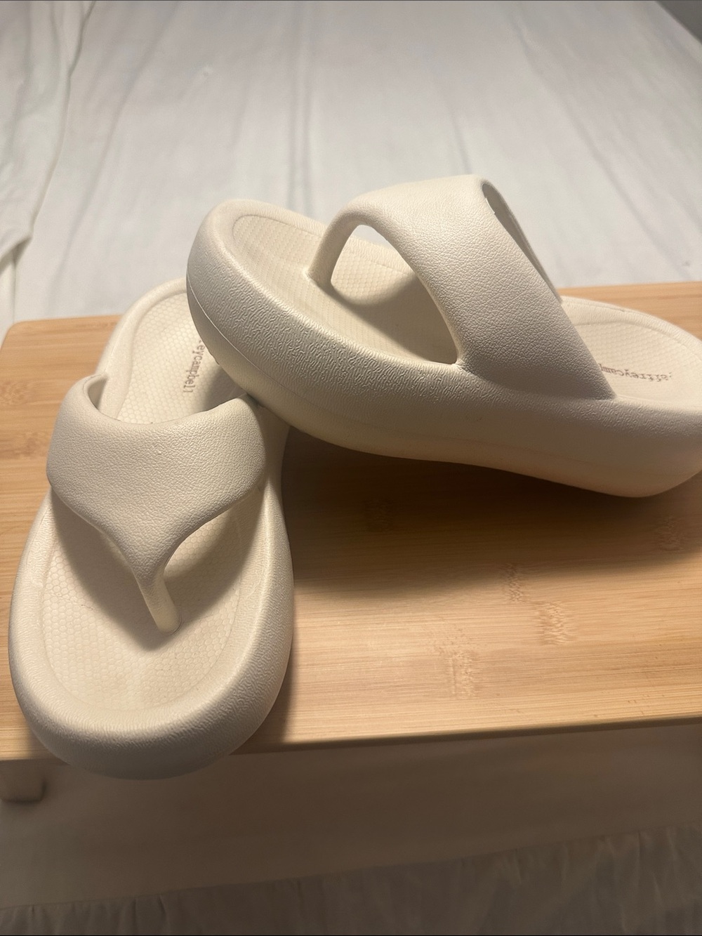 Jeffrey Campbell Chillaxin Platform Thong Sandal Women’s size 8